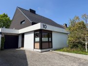 St. Augustin SANKT AUGUSTIN-NIEDERBERG, freist. 1-2 Fam. Haus, 6-7 Zi., ca. 330 m² WNfl. Vollkeller, 625 m² GrSt Haus kaufen