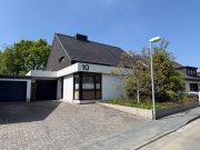 St. Augustin SANKT AUGUSTIN-NIEDERBERG, freist. 1-2 Fam. Haus, 6-7 Zi., ca. 330 m² WNfl. Vollkeller, 625 m² GrSt Haus kaufen