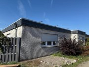 Troisdorf TROISDORF ESCHMAR top Bungalow, Bj. 2004, 5 Zimmer, ca. 160 m² Wfl. 460 m² GrSt., Keller, Garage, PV Haus kaufen