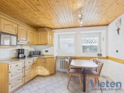 Hellenthal Großzügiges Wohnhaus mit flexibler Nutzung und Garagenensemble in ruhiger Eifellage Haus kaufen