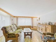 Hellenthal Großzügiges Wohnhaus mit flexibler Nutzung und Garagenensemble in ruhiger Eifellage Haus kaufen