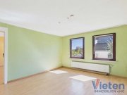 Dahlem (Kreis Euskirchen) Wohnhaus mit großem Platzangebot in zentraler Lage von Dahlem Haus kaufen