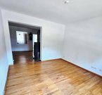 Wiltingen Bezugsfertiges Raumwunder in Wiltingen: 5 ZKB, ca. 100 m², renov., 4 Stellplätze/Garagen incl. großem Gartengrundstück Haus