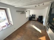 Kröv Wohnhaus mit Potenzial (bis drei Ferienwohnungen möglich), Garten und Garage Haus kaufen