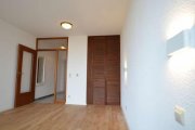 Ober-Olm Neu renoviertes Apartment mit Pantry-Küche, Duschbad, Stellplatz - Bushaltestelle am Haus Wohnung kaufen