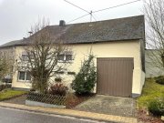 Lindenschied Wohnhaus (eheml. Bauernhof) mit sehr viel Platz / Lager / Hallen auch für Handwerker geeignet Haus kaufen