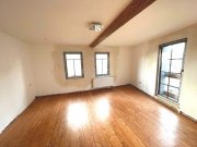 Nußbaum Zwei Häuser zu einem Preis! Zweifamilienhaus mit Innenhof und Grundstück in Nußbaum zu verkaufen Haus kaufen