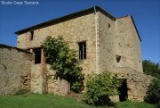 Castelnuovo di Val di Cecina Anktikes Landhaus zum Restaurieren Haus kaufen
