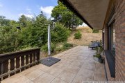 Langscheid Weitblick in Langscheid bei Mayen: Wohnhaus mit Einliegerwohnung und Garagen Haus kaufen
