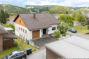 Uersfeld Wohnen auf einer Ebene in der Vulkaneifel: Einfamilienhaus mit Garten u. Garage in Uersfeld b. Ulmen Haus kaufen