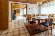 Uersfeld Wohnen auf einer Ebene in der Vulkaneifel: Einfamilienhaus mit Garten u. Garage in Uersfeld b. Ulmen Haus kaufen