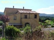 Bibbona Wunderschönes und gepflegtes Landhaus mit mehreren Wohnungen, komplett im typisch toskanischem Stil, liebevoll renoviert und
