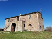 Castellaccia Großes landwirtschaftliches Anwesen in traumhafter Lage Haus kaufen