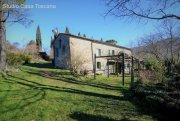 Sassofortino Reizvolles Anwesen aus alten Zeiten mit viel Land und eigener Quelle Haus kaufen