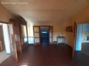 Sassofortino Reizvolles Anwesen aus alten Zeiten mit viel Land und eigener Quelle Haus kaufen