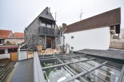 Großostheim DIETZ: Gepflegtes Wohnhaus + Einliegerwohnung im Ortskern von Großostheim mit Wintergarten + Garage! Haus kaufen