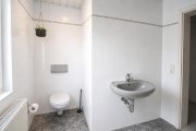 Niedernberg DIETZ: Frei werdende 4-5-Zimmer Maisonettewohnung mit Terrasse, Garage und Grünfläche in Niedernberg Wohnung kaufen