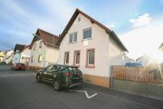 Pfungstadt DIETZ: REDUZIERT! Freistehendes Einfamilienhaus mit DO-Garage inmitten von Pfungstadt! Haus kaufen