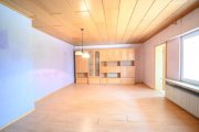 Babenhausen DIETZ: Gut geschnittenes 2-Familienhaus mit Garten, Garage und Nebengebäude in Babenhausen Langstadt Haus kaufen
