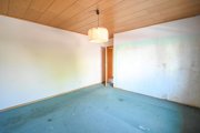 Babenhausen DIETZ: Gut geschnittenes 2-Familienhaus mit Garten, Garage und Nebengebäude in Babenhausen Langstadt Haus kaufen