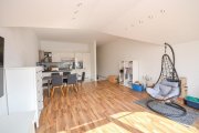 Groß-Zimmern DIETZ: Helle freundliche 3-Zimmer Dachgeschosswohnung in Groß-Zimmern mit Garage und sonnigem Balkon Wohnung kaufen