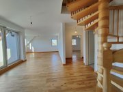 Taunusstein Attraktives Zweifamilienhaus in bevorzugter Lage von Taunusstein-Hahn mit tollem Fernblick Haus kaufen