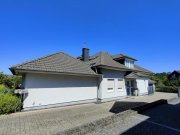 Taunusstein Stilvolles Wohnen mit Gartenidylle – großzügiges, sehr gepflegtes EFH mit Einliegerbereich Haus kaufen