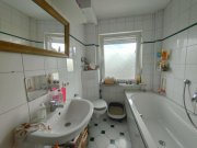 Eltville am Rhein Seltene Gelegenheit in Eltville – Dreifamilienhaus und Bungalow mit Entwicklungspotenzial Haus kaufen