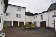 Hünstetten Attraktives Mehrfamilienhaus mit 6 Wohneinheiten als Kapital-Anlageobjekt in Hünstetten! Gewerbe kaufen