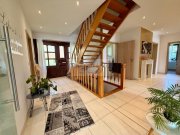 Saarbrücken Schönes Ein-bis Zweifamilienhaus auf ca. 295 m² im Grünen mit Außenpool - Einliegerwohnung möglich Haus kaufen