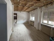 Esthal ObjNr:19707 - Teilrenoviertes Einfamilienhaus mit großem Nebengebäude und Garten Haus kaufen
