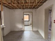 Esthal ObjNr:B-19707 - Haus mit Nebengebäude Haus kaufen