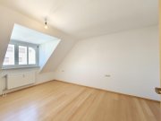 Mössingen Wohnen auf 2 Ebenen: Helle 3,5-Zi.-Maisonette mit geschützter Loggia, zwei Bädern und Tiefgarage Wohnung kaufen