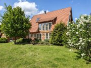 Hechingen Exklusives Eichenfachwerkhaus von 2011 – Moderne trifft traditionelle Baukunst Haus kaufen