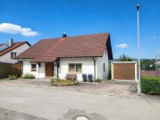 Burladingen Freistehendes Einfamilienhaus von 1992 mit Einliegerwohnung, Westgarten, Garage und PV-Anlage Haus kaufen