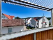 Bisingen Helle Dachgeschosswohnung mit Balkon, Stellplatz und modernem Bad – ruhige Wohnlage in Bisingen Wohnung kaufen
