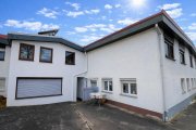 Hessigheim 4 Häuser (9 Wohnungen) zu einem Preis! Ideal für Handwerker! Mit Garagen u. weiteren Lagerflächen Gewerbe kaufen