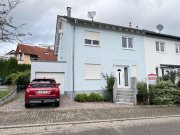 Bretten Familien aufgepasst! Große Doppelhaushälfte mit Terrasse und Garage in Bretten Haus kaufen