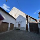 Bretten Vorreserviert ! Dreifamilienhaus mit Doppelgarage u. Scheune für Anpacker oder Investoren Haus kaufen