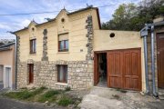 Pécs Zwei-Generationen-Familienhaus zum Verkauf in Pécs-Tetty - zwei separate Wohnungen, Doppelgarage, Sauna und Whirlpool Haus