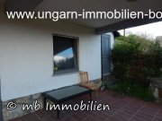 Bár Teilrenoviertes Ferienhaus im Weinberg von Bár mit Blick über die Donau - Auen Haus kaufen