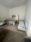 Nagynyárád Zum Verkauf steht in Nagynyárád, in der Kossuth-Lajos-Straße, dieses 5-Zimmer-Familienhaus mit einer Grundfläche von ca. 220