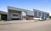 Tuttlingen Moderne Gewerbeimmobilie mit Entwicklungspotenzial in Tuttlingen-Nendingen Gewerbe kaufen