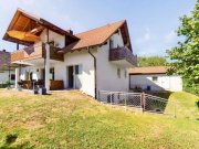 Ballrechten-Dottingen Exklusive Lage mit wunderbarem Blick über die Reben - Haus mit 3 Wohnungen Haus kaufen