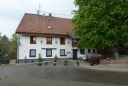 Ühlingen-Birkendorf Hürrlingen: Traditionsgasthaus + Wohngeschäftshaus mit Bauplatz und Landwirtschaftsfläche Haus kaufen