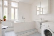 München Bezugsfreie gepflegte Altbauwohnung mit Balkon im Münchner Westend Wohnung kaufen