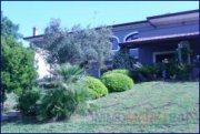 Castel Campagnano ***Gemütliches Landhaus auf 4 Hektar Grund mit 500 Olivenbäumen*** Haus kaufen