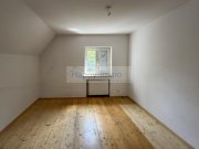 München Grundstück mit Sanierungsbedürftigem Einfamilienhaus Haus kaufen
