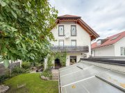 München 2 von 4 Wohnungen werden frei - 4 Familienhaus in Trudering / große Garage ruhig gelegen Haus kaufen
