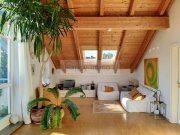 Unterhaching 2 Zimmer Dachgeschosswohnung in Unterhaching / 2 Balkone / Kfz Stellplatz Wohnung kaufen